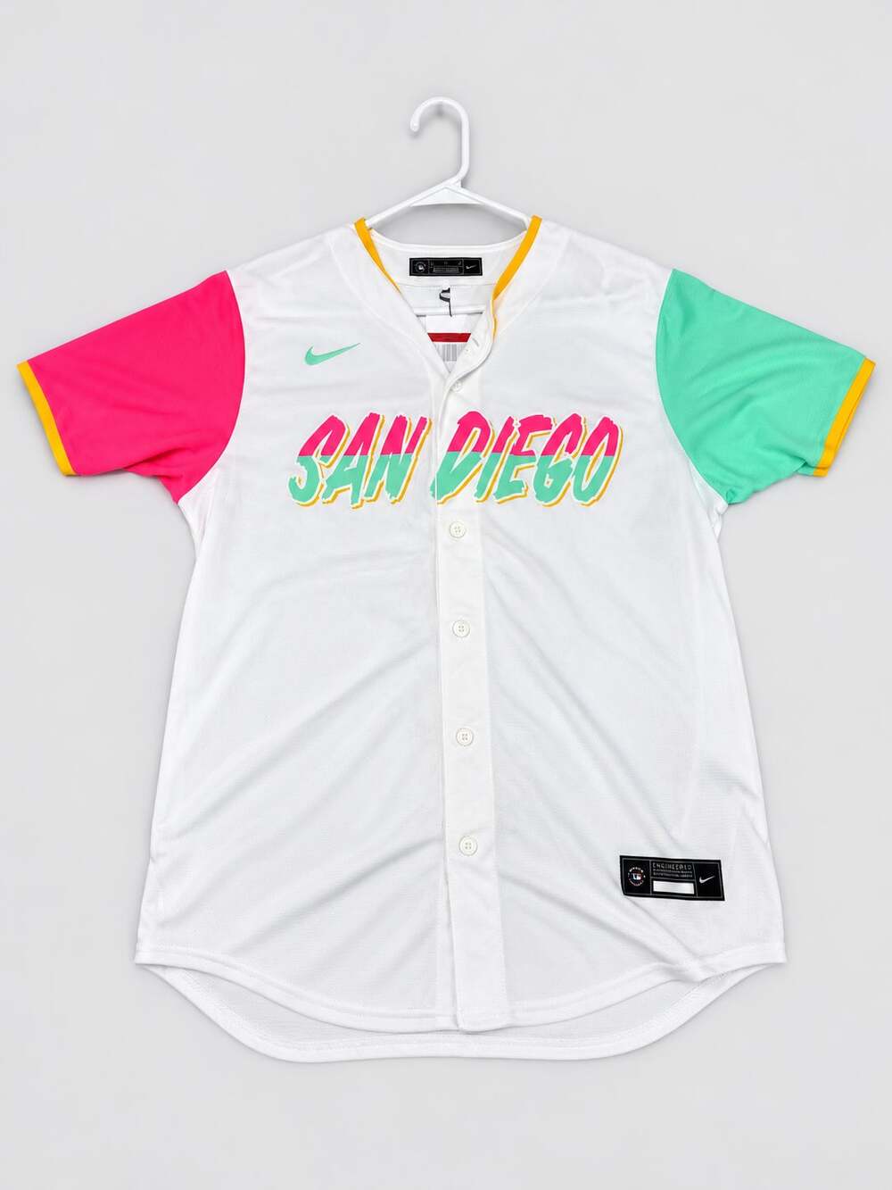 Nike San Diego Padres City Connect Jersey — White, Pink — Men’s Large RH-187
